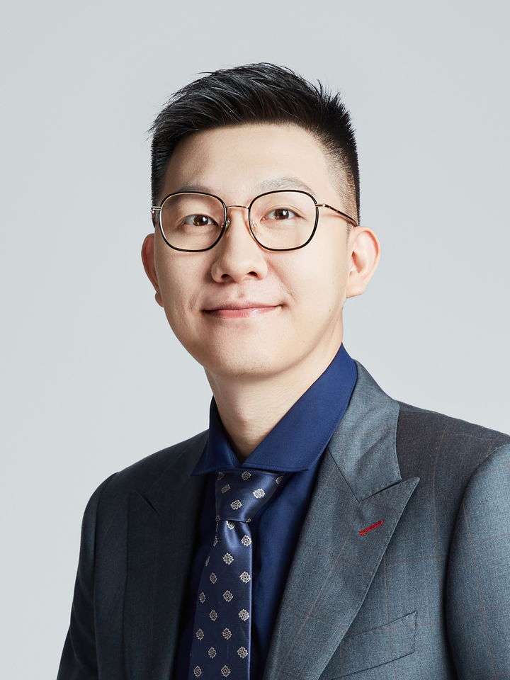 Portrait of Lawyer Chen Luowei