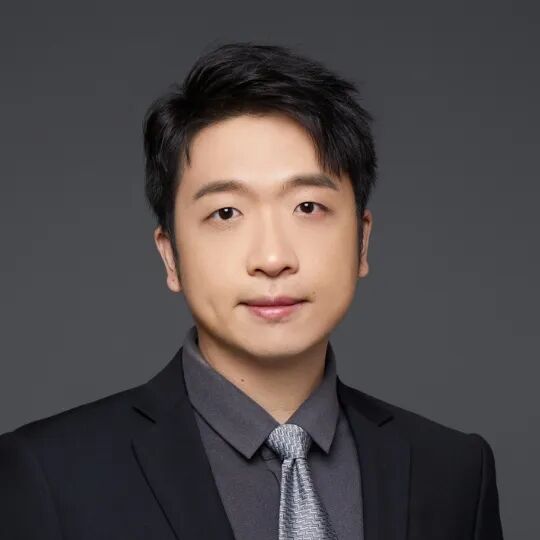 李真臻