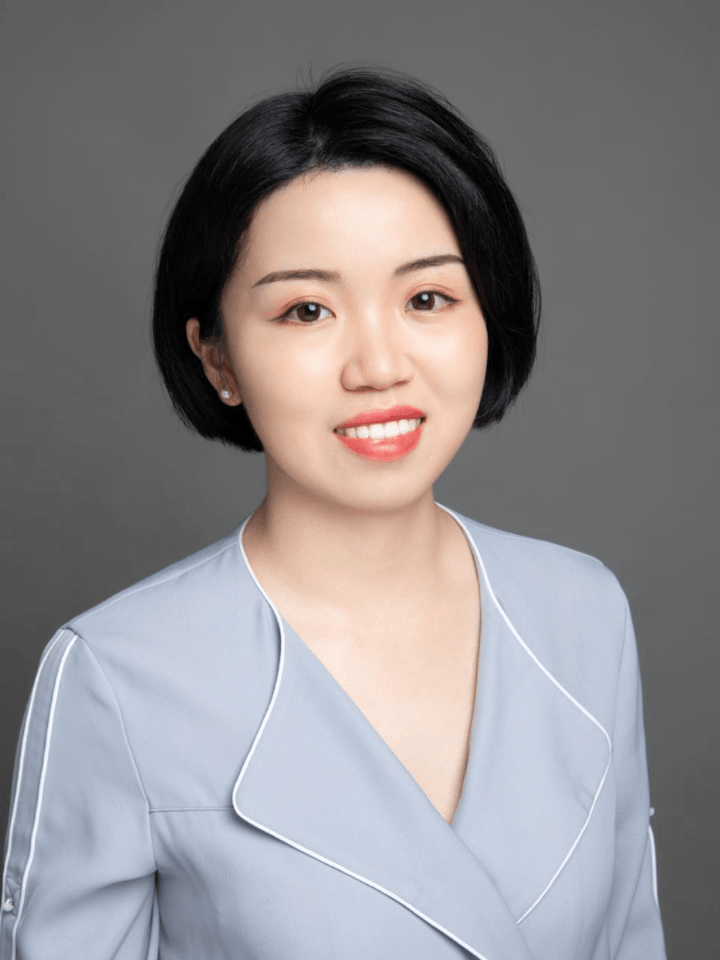 Portrait of Lawyer Liu Jiayun