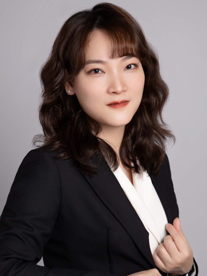Portrait of Lawyer Li Wenjuan