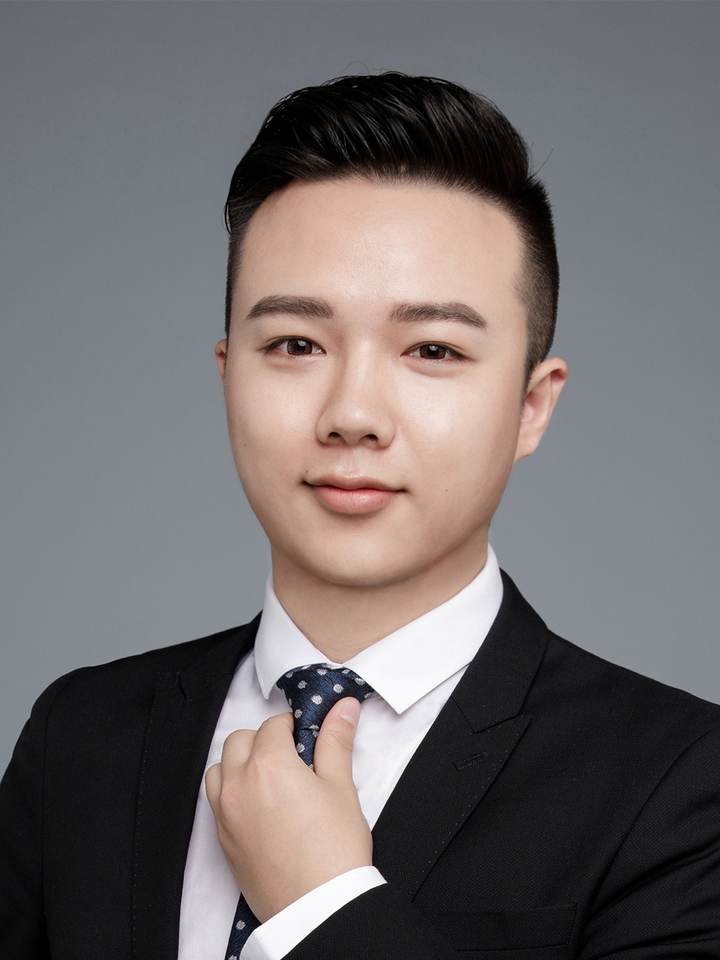 Portrait of Lawyer Qiu Wei