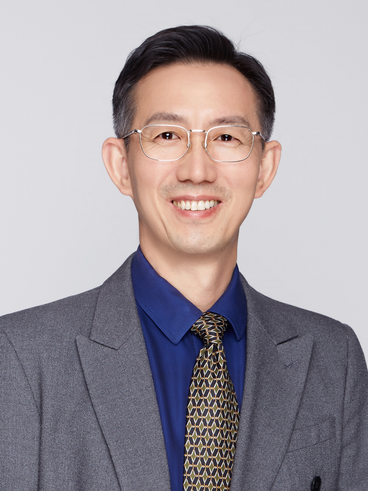 Portrait of Lawyer Yang Tangyong