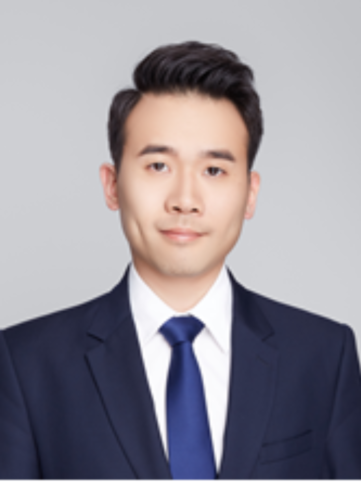 Portrait of Lawyer Yang Wenfeng