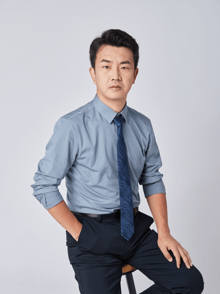 Portrait of Attorney Zhang Aiwu