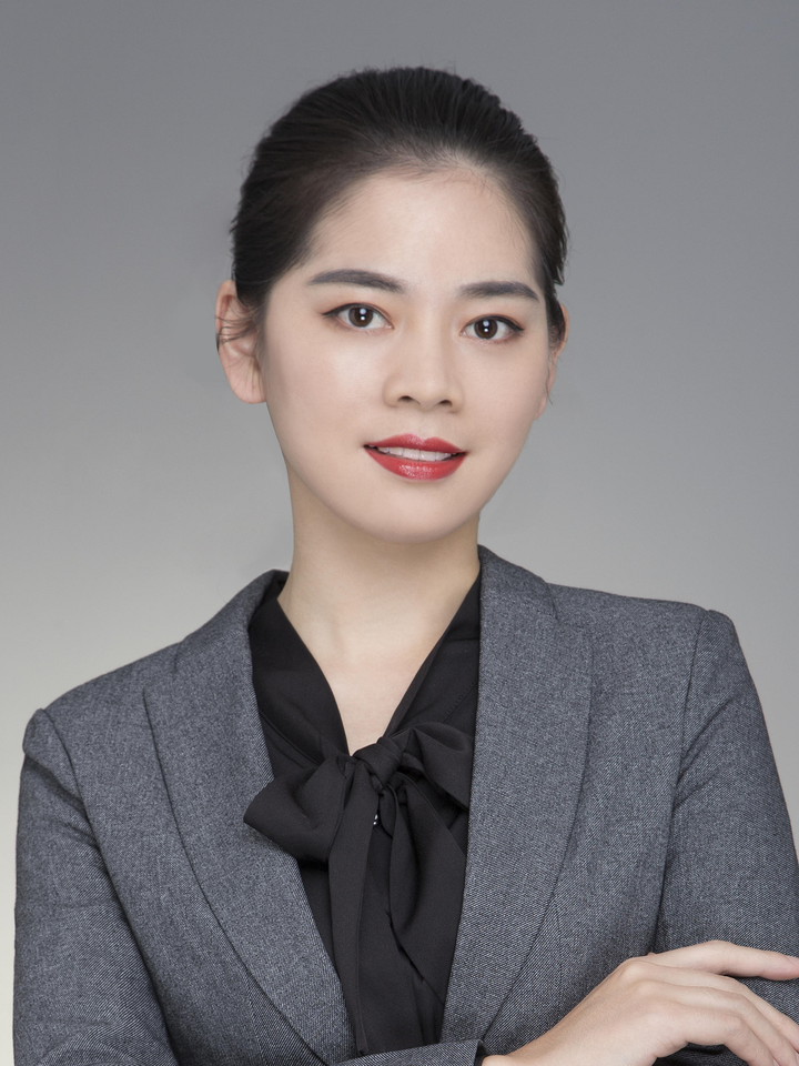 Portrait of Lawyer Zhang Shu Ya